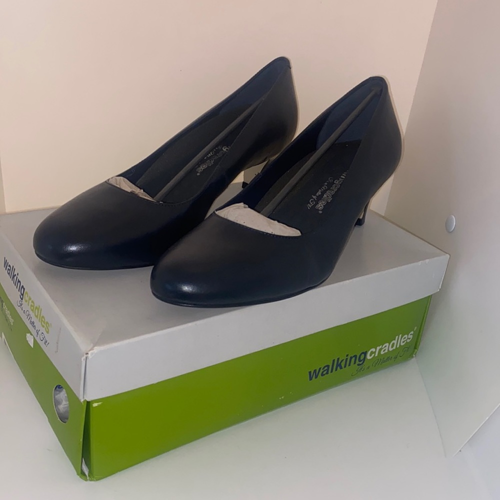 Walking Cradles Heels Size 9 Women’s With Box